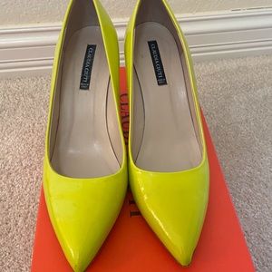 Bright yellow Claudia Ciuti pumps, size 8.
